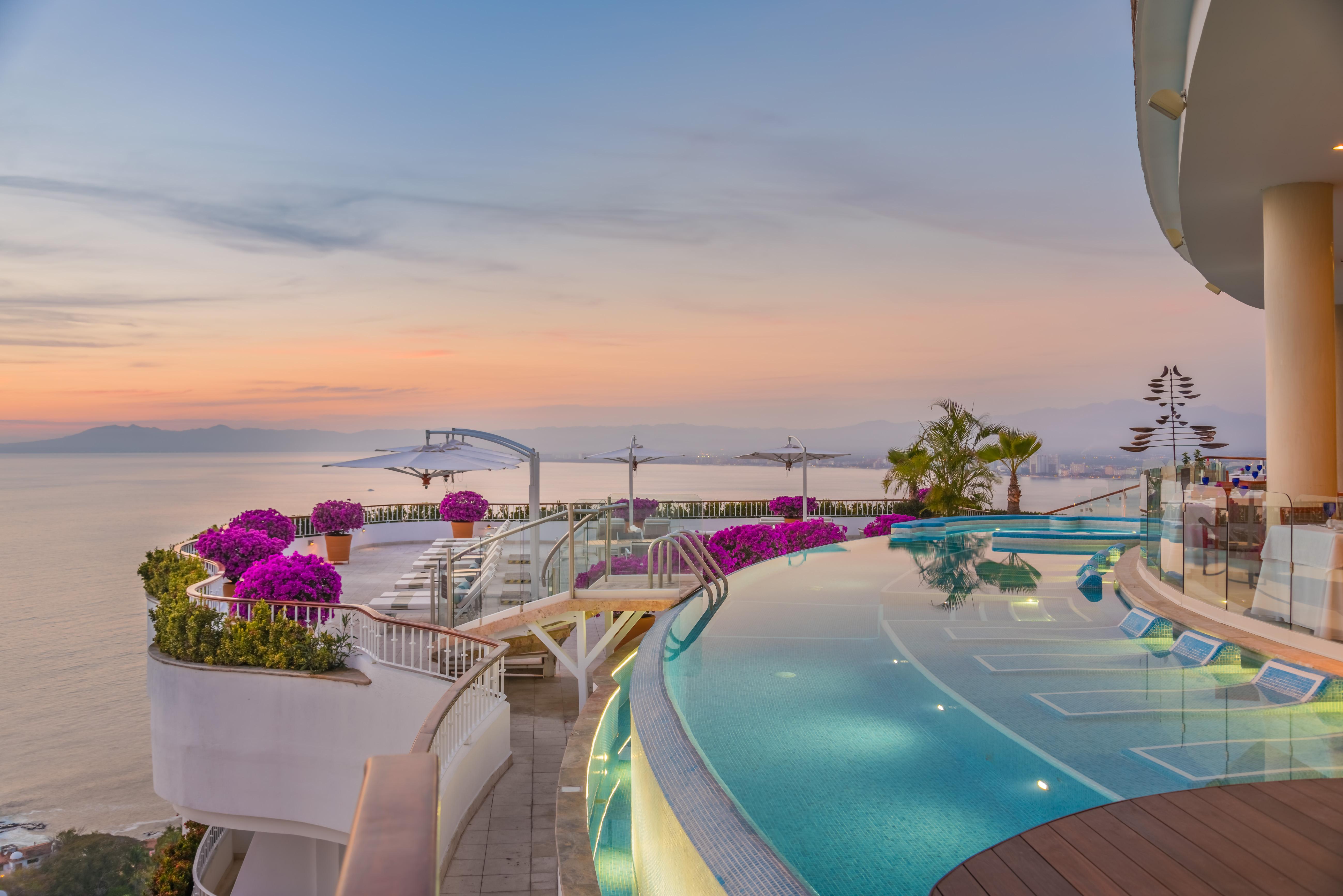 Grand Miramar All Luxury Suites & Residences (Adults Only) Puerto Vallarta Exterior foto